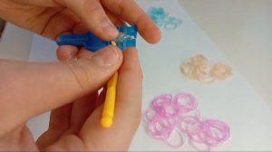 Радужный браслет, плету сама, получилось круто!!!