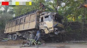 ДТП в Индонезии с участием грузовых машин.  Юмор