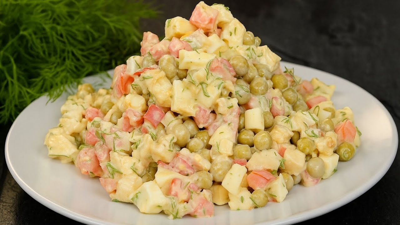 Осенью мы подсели на этот Салат! Куриный салат с сыром и помидорами — вкуснее Оливье!