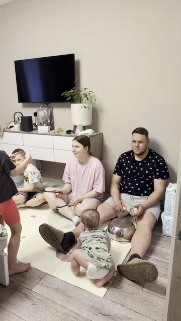 Игра «Дружный оркестр» с родителями (играют дети)