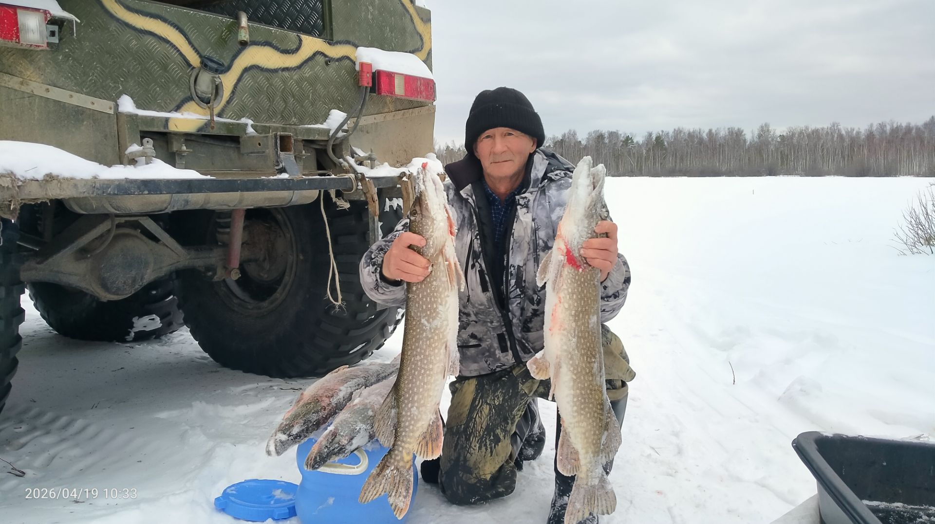 Заключительная рыбалка по льду. Достойный улов.