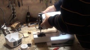 Швейная машина Leader Noir. Очень пластмассовая бюджетная модель....