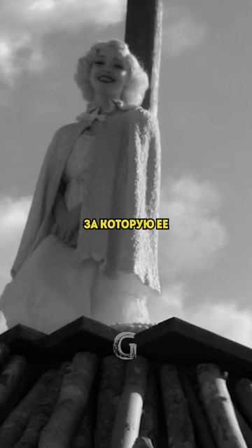 Несмотря на разницу в возрасте Сидни Суини и Аманда Сайфред считаются современными иконами красоты!