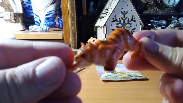 Новые фигурки хищных животных из магазина чижик. Распаковка и обзор.