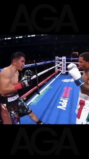 電気に変わる未来が始まっています ⚡特別な圧電タイルを踏むたびに小さなエネルギーが生まれ、それが積み重なることで大きな電力へと変わります。何百万人もの人々が行き.mp4