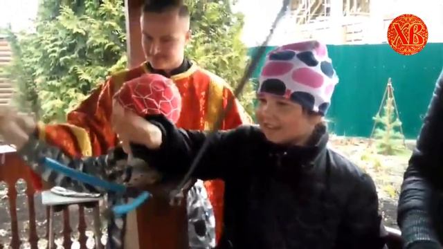 Под звон колоколов пасхальных