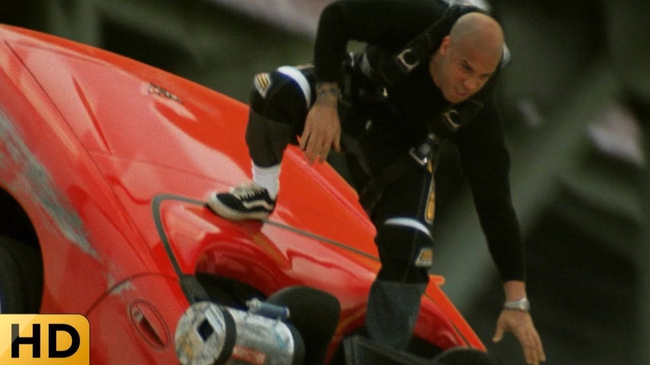 Отобрал тачку сенатора и прыгнул с моста | Три Икса