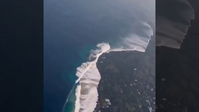 Цунами высотой около 70 см достигло побережья префектуры Иватэ в Японии.

При этом сохраняется угроз