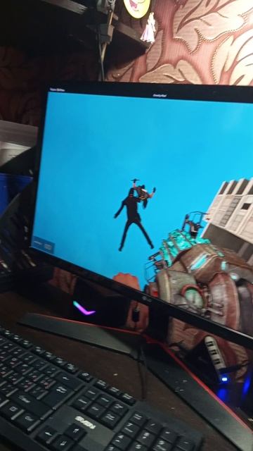 смотреть какой скин у Гриши