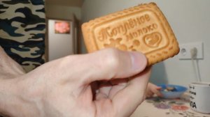 Мукбанг: суп с курицей, бутерброд, какао с печеньем и сушки ванильные "Ермолинские"