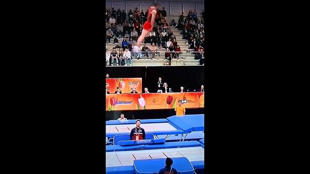 прыжки батут