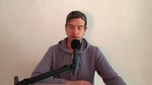 Это что? Ноутбук, который я купила нашему сыну? Встала я, когда муж начал вручать племяннику подарок