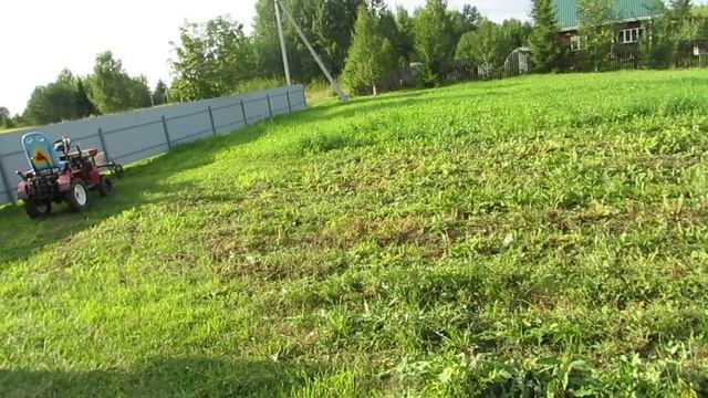 Убираем картофельную ботву мульчером на МТ - 110.