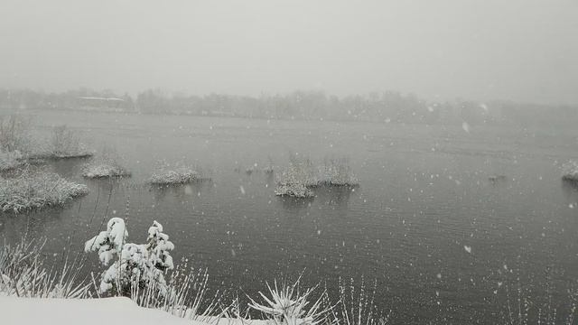С утра р.Ока.Туман.Снег.Холодно.20.04.2026г.