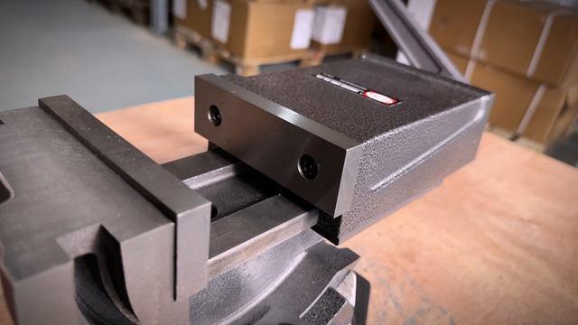 Откидные тиски с поворотным основанием PROMA SS-125