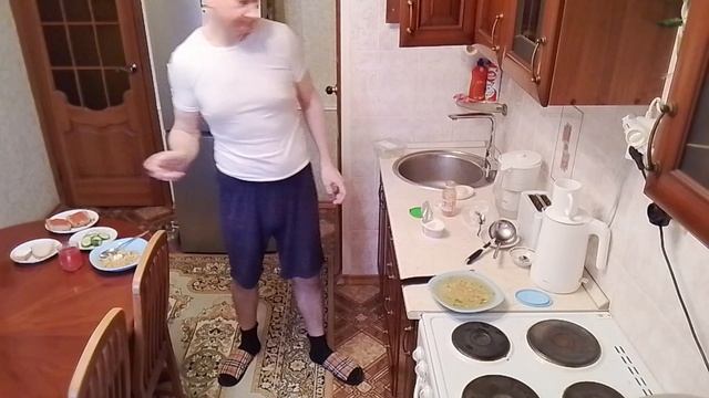 Весь день дождь. Грязь.