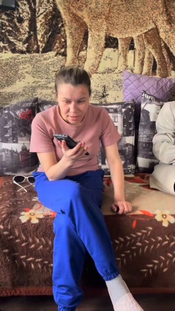 ПЬЯНАЯ ТАНЯ ЗВОНИТ ИРИШКЕ ЧИКИ ПИКИ! ИРИШКА ПОСТАВИЛА ЕЁ НА МЕСТО