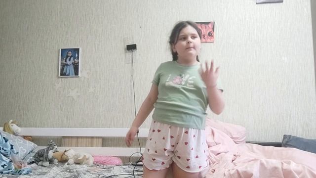 танцуем плюс вайб когда наберёться на моём клипе 300 просмотров буду записавать