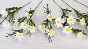 Ромашки из гофрированной бумаги / Бумажные цветы / Поделки своими руками