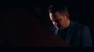 Когда мне хочется рыдать, Я просто утешаюсь Господом.