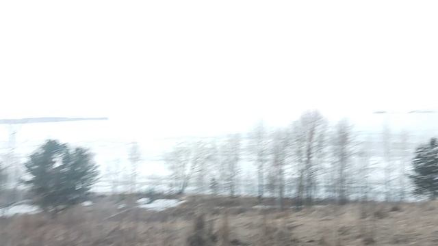 Обское море с холма: небольшой экскурс. Рассматриваем окрестности - лёд, тополь, блоки за островом