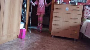 Учусь кататься на роликах