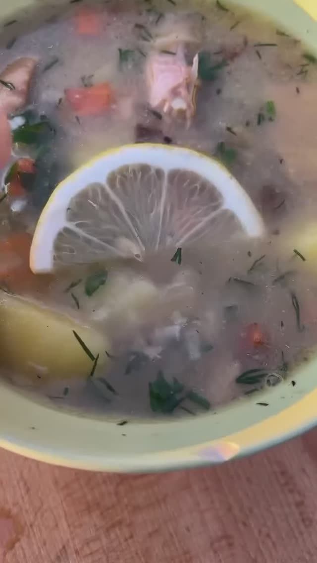 Суп из красной рыбы в казане 🥘