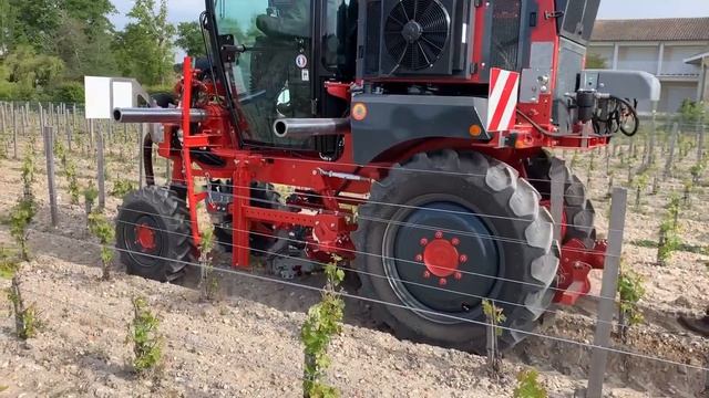 Vermande междурядная обработа в питомнике виноградника