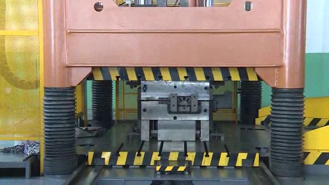 Ningbo Sanwave Mould Company Video (1)