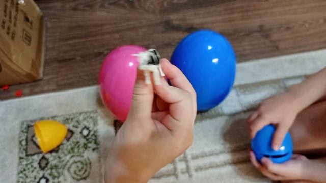 показываю коллекцию монстров.