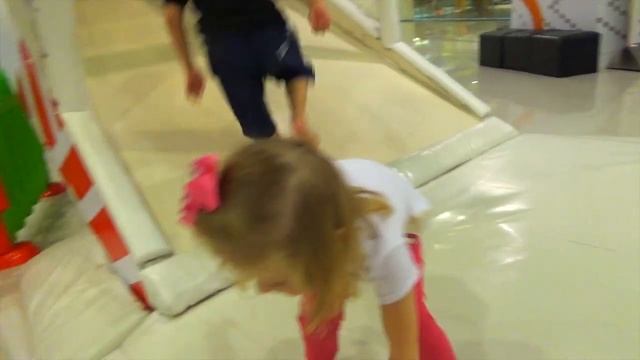 Безумный Шоппинг ЗА 10 МИНУТ ⧸ Играем на детской площадк