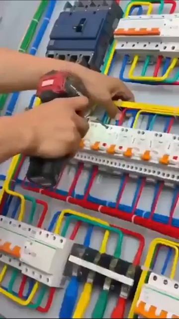 Сборка электрощита.