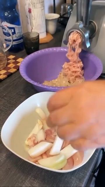 🥩 Нежные и сочные бризоли с куриным фаршем.