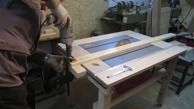 Стол для распиловочного станка ЗУБР