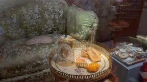 Перенеситесь в прошлое, в Париж XVIII века, в день благородства накануне революции