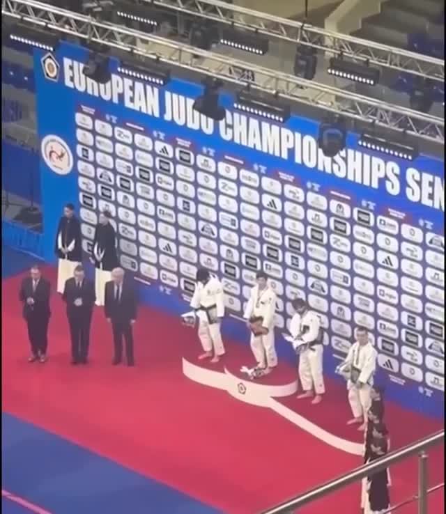 🔴Носатые грузины освистали гимн России на чемпионате Европы по дзюдо🔴