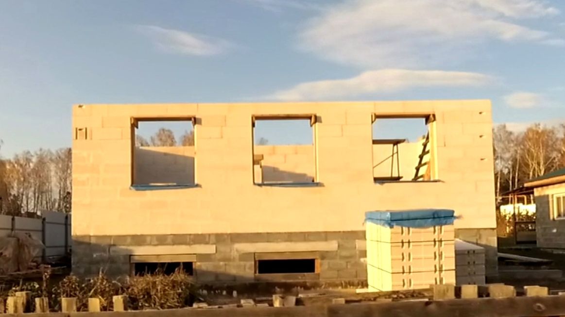 Перемычка над окнами в стене из газоблока своими руками.