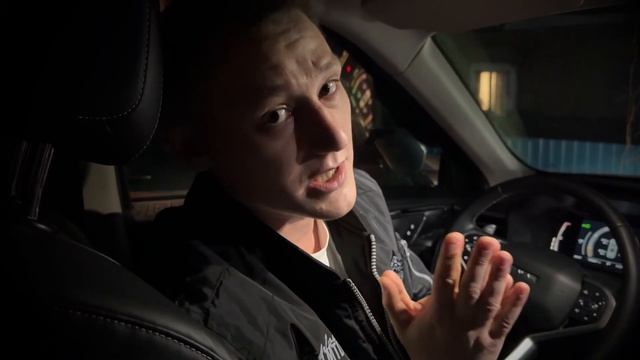 У БЕШЕННОЙ ДИРЕКТОРШИ ОКОНЧАТЕЛЬНО СВИСТАНУЛА ФЛЯГА / ДАЖЕ ПОЛИЦИЯ НЕ СМОГЛА УСПОКОИТЬ АГРЕССИВНУЮ