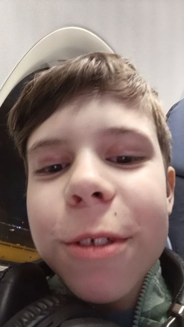 летим в самолёте чеееек!!