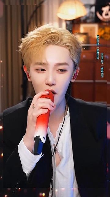 Mr. Fengfeng In Douyin 峰峰疯了 (Фэнфэн сошёл с ума) 20.04.2026