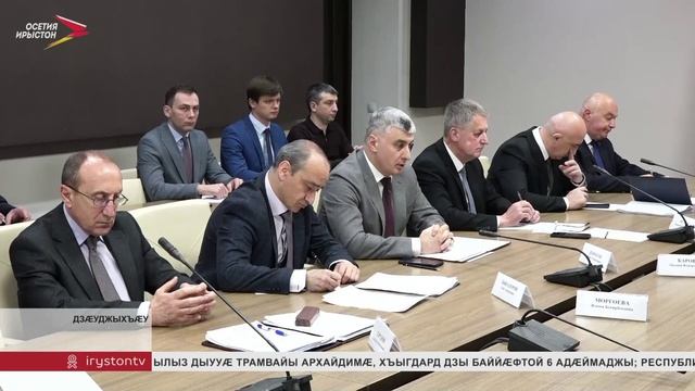 Дзанайты Барисы разамындæй уыд æвылкъурион аппаратон æмбырд