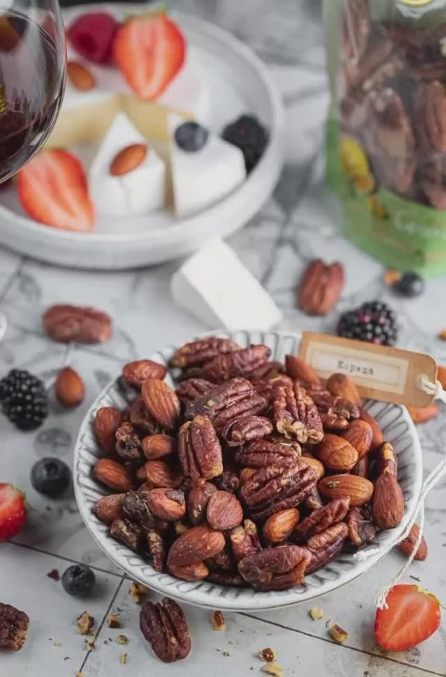 Пикантные орешки в карамели 😋