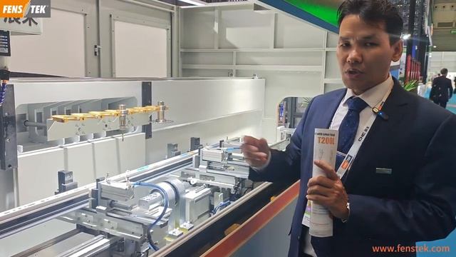 Обрабатывающий центр с ЧПУ для алюминиевых окон и дверей с лазерной головкой, T200L