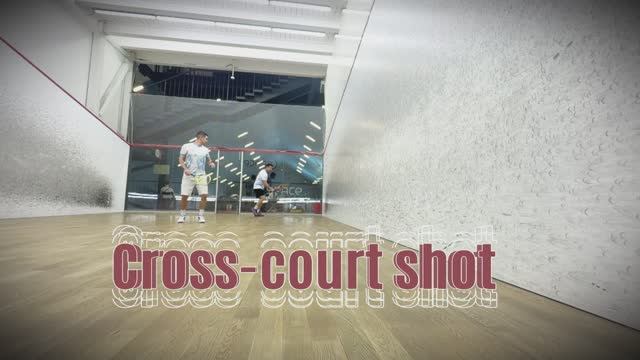 СКВОШ. Кросс в передней зоне слева