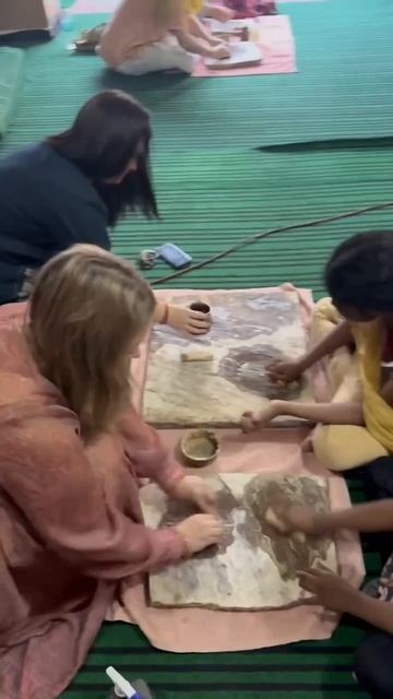 Божественный чандан для Кришны