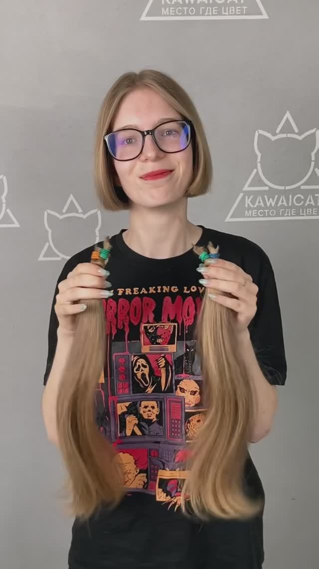 Мы покупаем волосы в Москве и Санкт-Петербурге! Делаем модную стрижку в подарок!