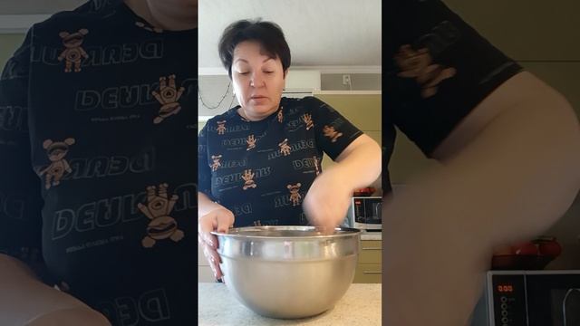 Замесила тесто для хлеба 🍞