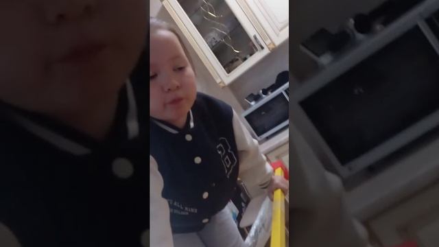 Пов: те самые 2 дебилки Алиса эмка264 нн чёлка (моя подруга), 🐶