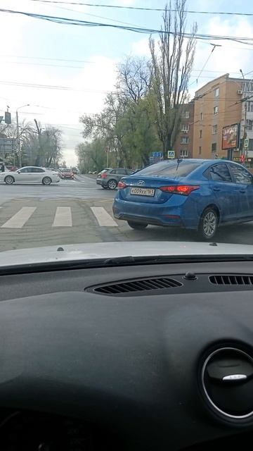 Разворот на пешеходном переходе! Нарушение или нет?