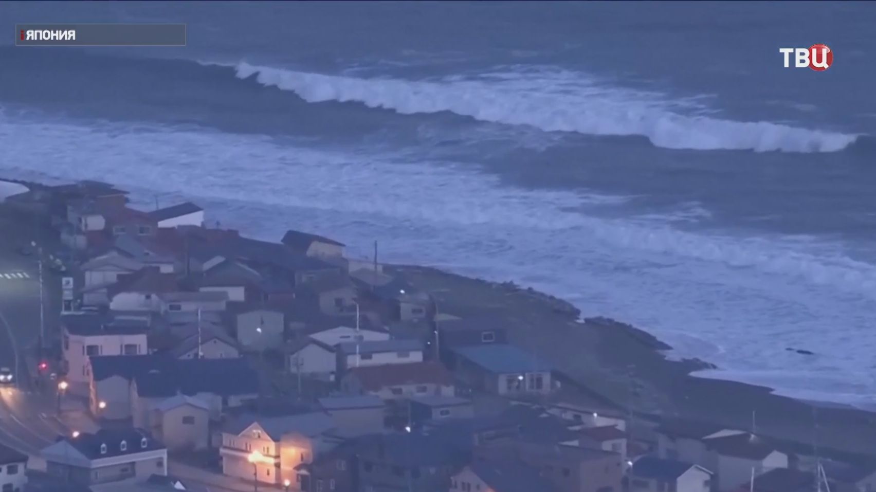 На северо-востоке Японии сообщили об угрозе цунами